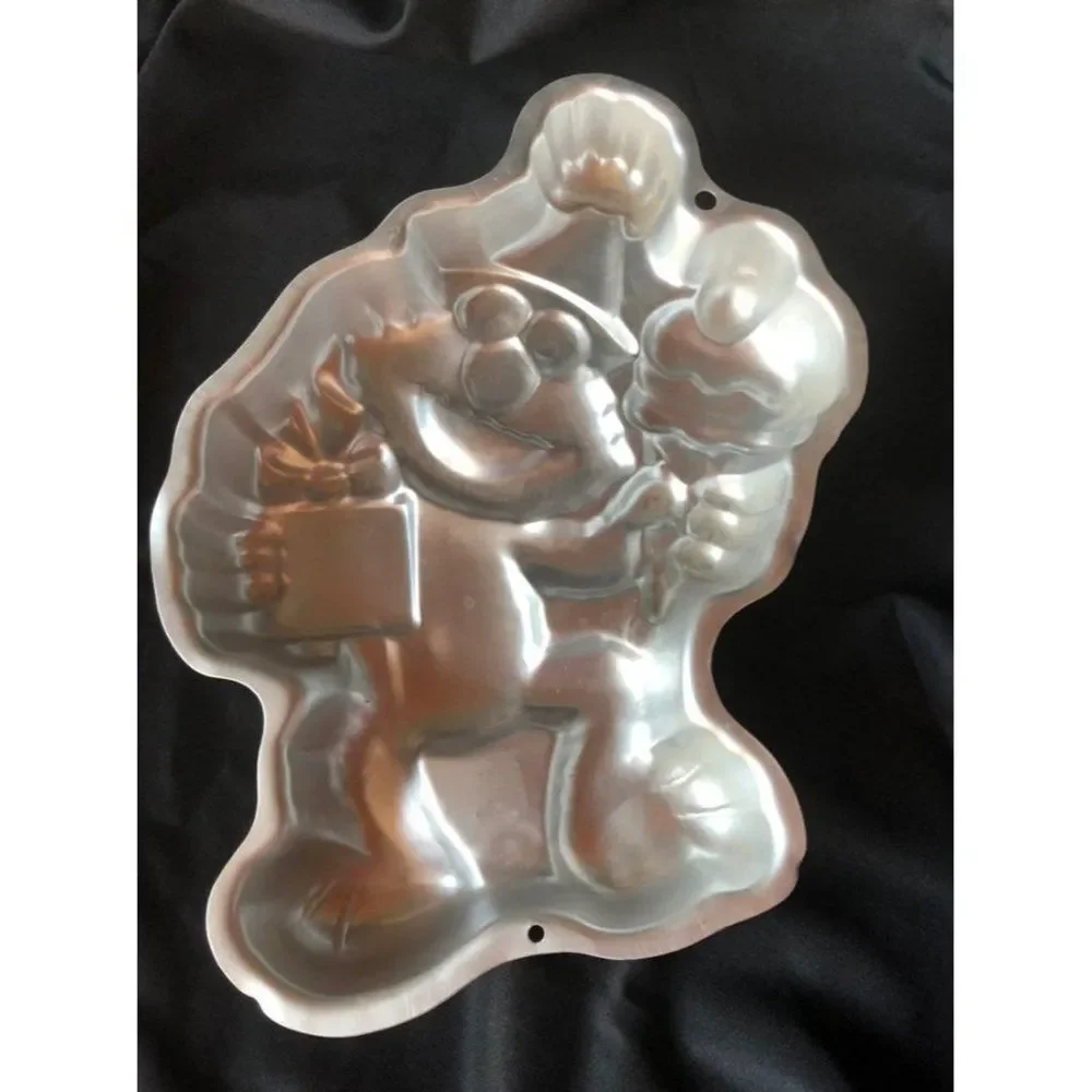 vintage Wilton elmo sesame street cake pan